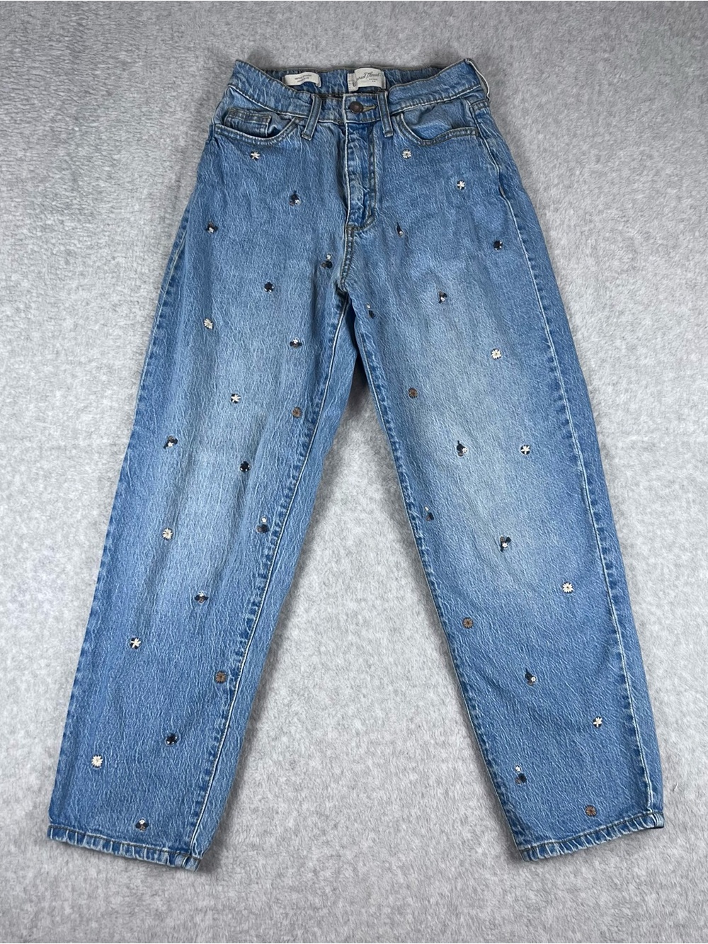 Embroidered flower jeans light/med wash vintage straight size 0 25R